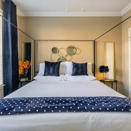 Med Center Luxury One Bedroom Apartment Walking Distance To The Hospitals